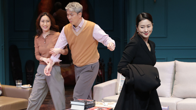イ・ヒジュン＆キム・サンギョン、演劇「大虐殺の神」に出演