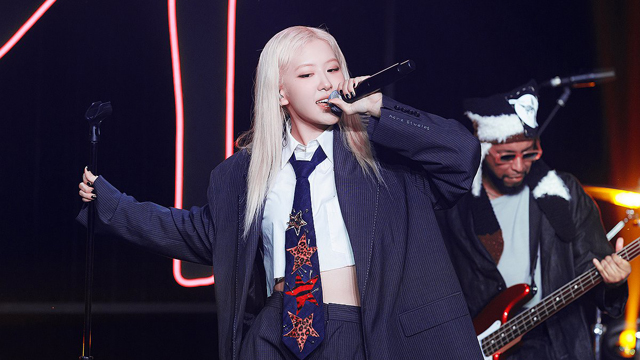 英シングルチャートでROSÉ（BLACKPINK）の「APT.」が12位…LISAは34位&JIMIN（BTS）は37位