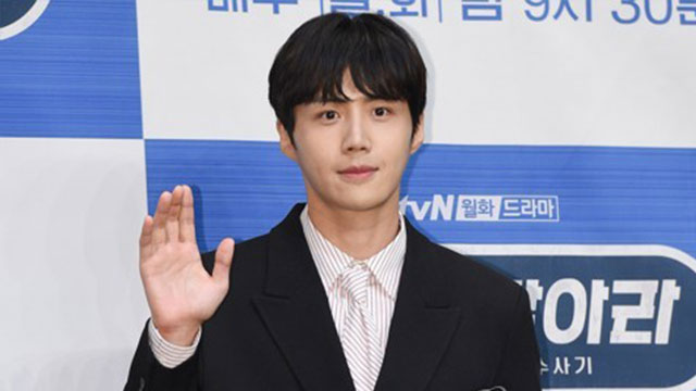 俳優キム・ソンホ、白血病患者に1億ウォンを寄付