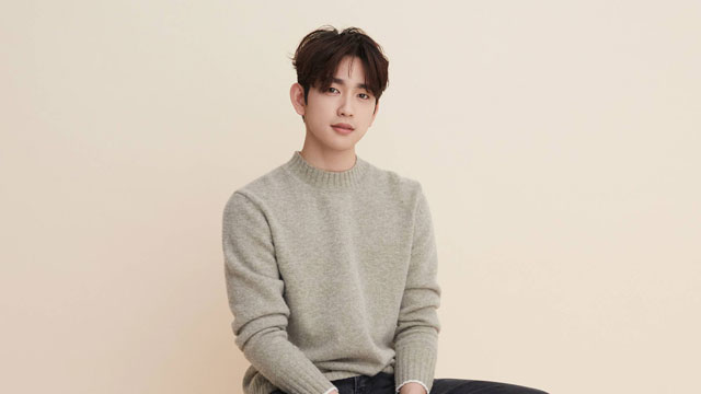 俳優パク・ジニョン、来月8日に入隊