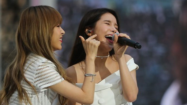 ユニットMAMAMOO+で帰ってきたムンビョル＆ソラ、「明るく爽やかなエネルギーをお見せするのがユニット活動の目標」