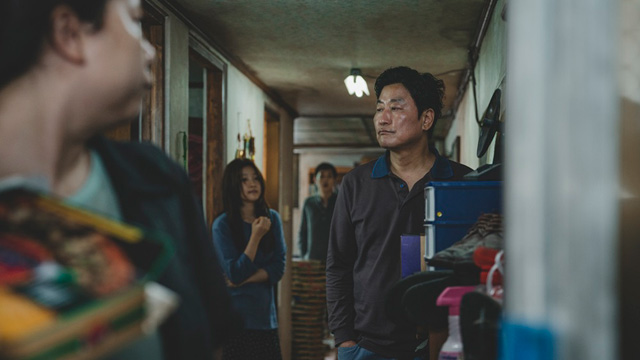 ポン・ジュノ監督の新作『寄生虫』クランクアップ…来年公開