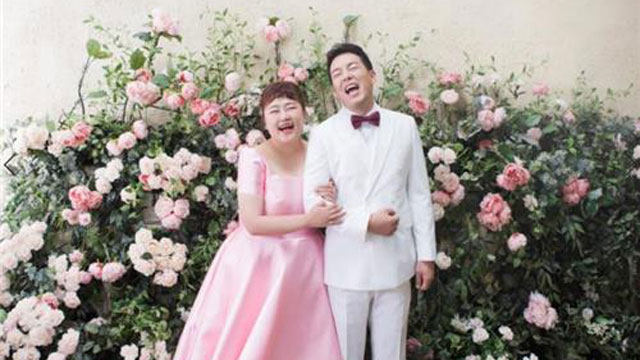ホン・ユンファ♥キム・ミンギ17日結婚…仲睦まじいウェディング写真公開