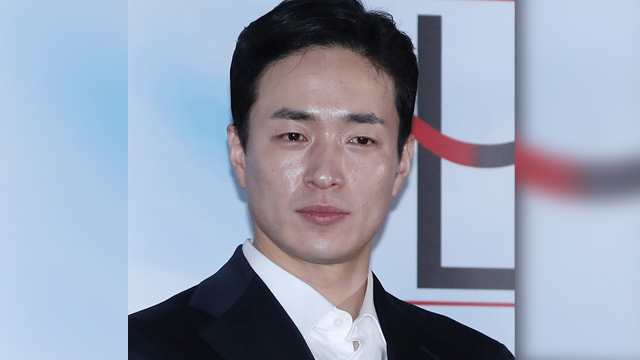 “千万監督”イ･ビョンホン 「『極限職業2』? 僕も気になります」